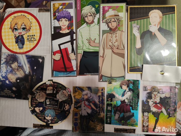 Аниме мерч, аниме значки, брелки аниме