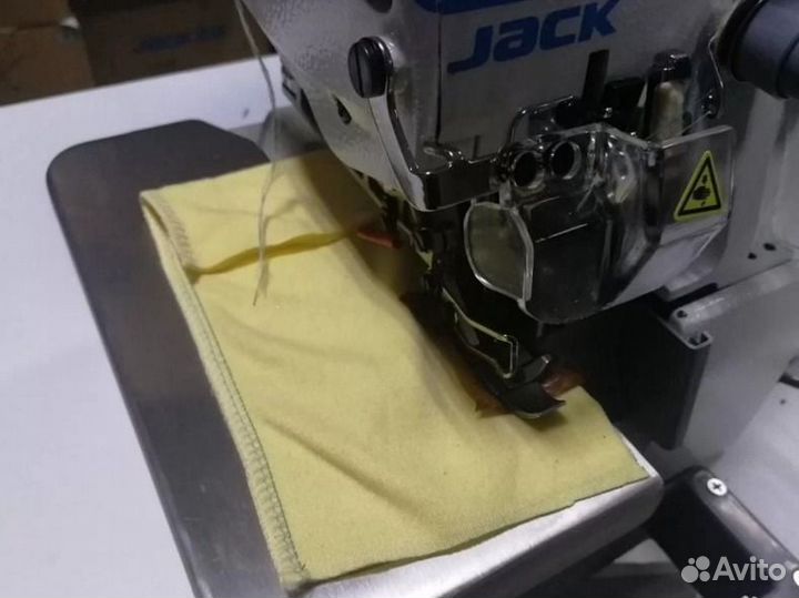 Оверлок 4х нитка со столом Jack E4