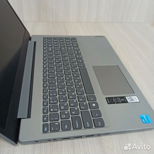 Ноутбук Lenovo i3 11Gen