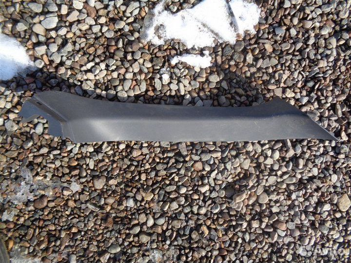 Обшивка двери багажника левая Subaru Impreza GH2