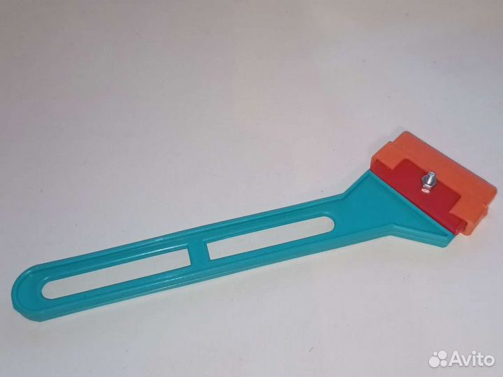 Аквариум с фильтром,корм, скребок, растения