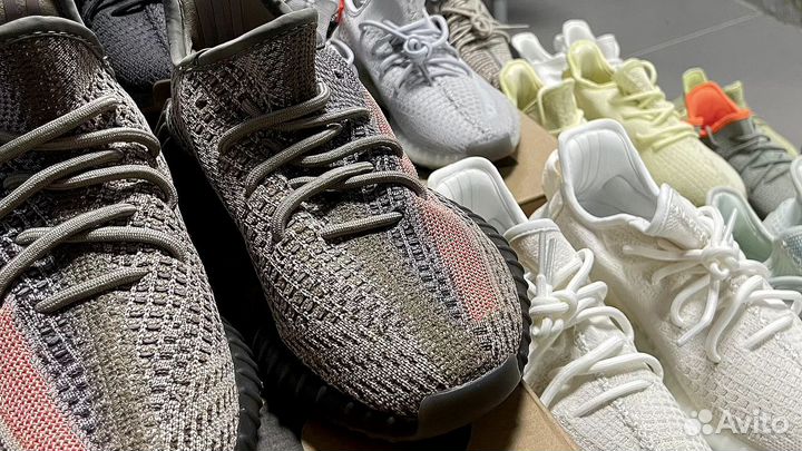 Кроссовки Adidas Yeezy белые