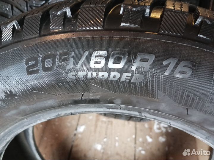 Michelin X-Ice North 3 205/60 R16