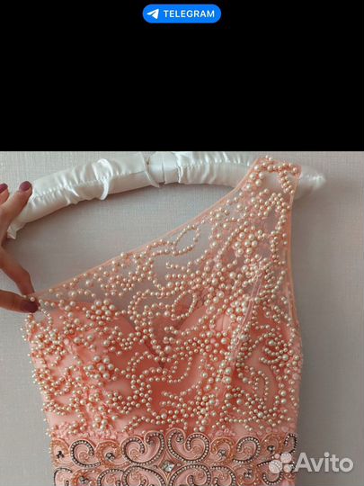 Вечернее платье