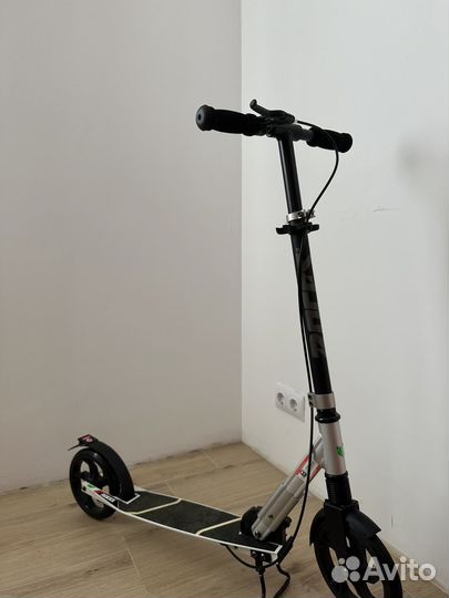 Самокат Roces 200mm