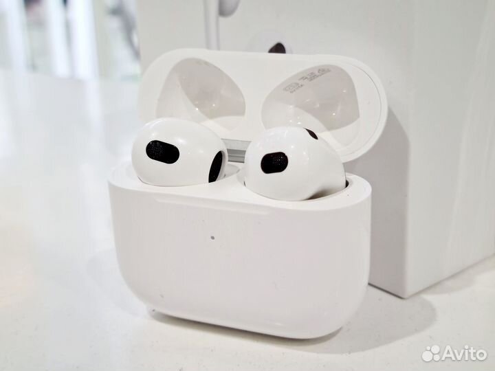 Наушники AirPods