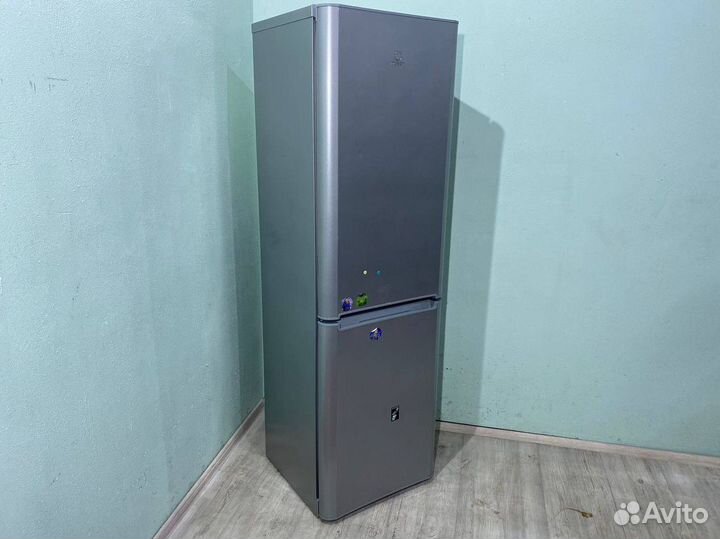 Холодильник Indesit