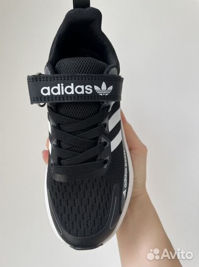 Кроссовки детские adidas