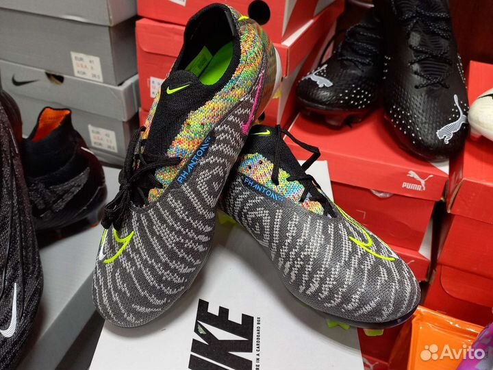 Футбольные бутсы nike phantom gx