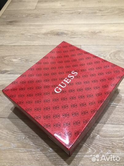 Босоножки женские guess