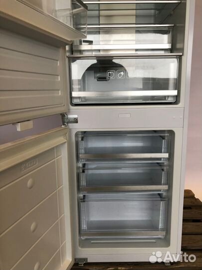 Холодильник встраиваемый maunfeld MBF.177NFW