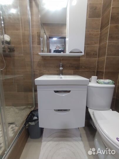 Шкаф с зеркалом 65х80см