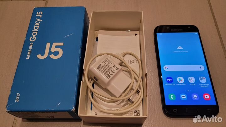 Телефон Samsung galaxy j5
