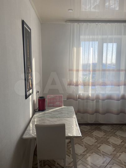 2-к. квартира, 56 м², 3/3 эт.