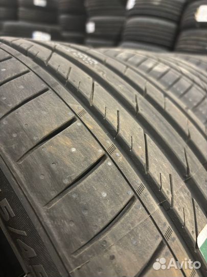 Westlake ZuperAce Z-007 235/40 R19 100W