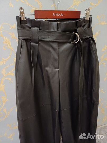 Новые кожаные брюки- кюлоты р.44-46 (S- М) Mango