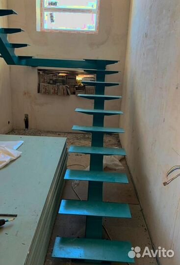 Лестницы с поворотом под ключ