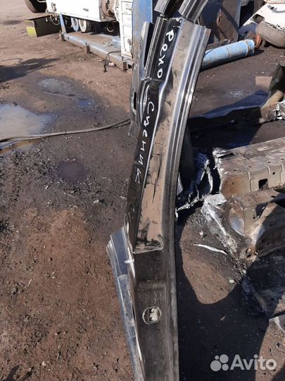 Правый порог и средняя стойка сценик 2