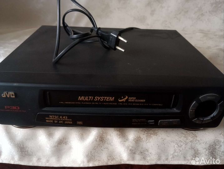 Видеомагнитофон jvc