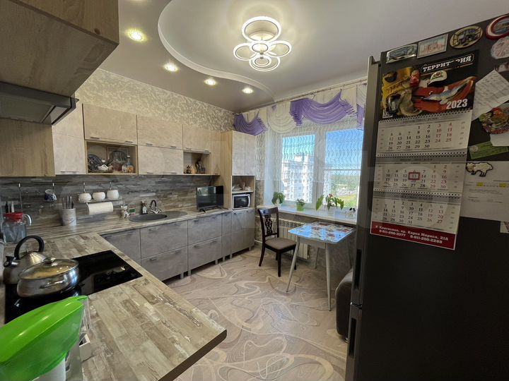 2-к. квартира, 64 м², 8/9 эт.