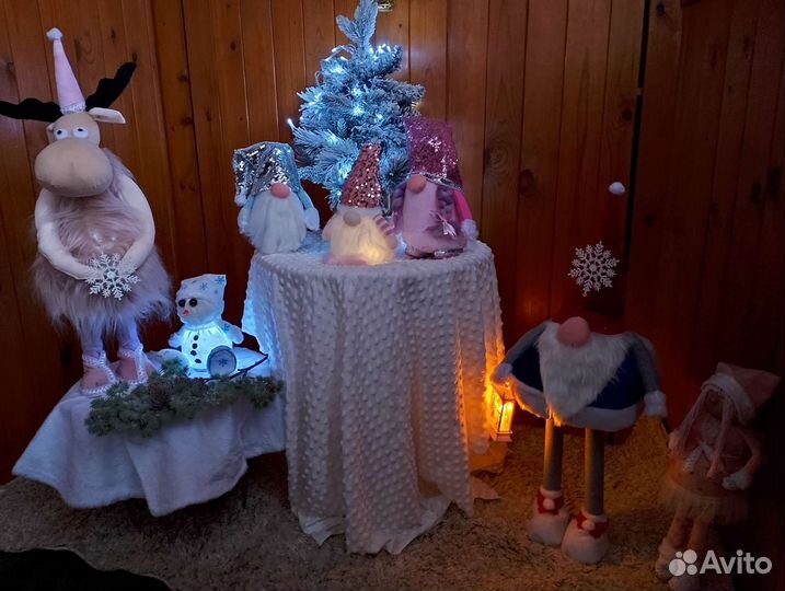 Новогодний олень, скандинавские гномы