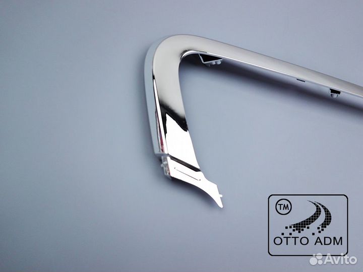 Молдинг переднего бампера верхний левый LADA Vesta