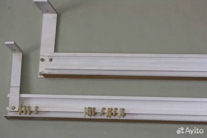 Карниз потолочный алюминиевый двухрядный