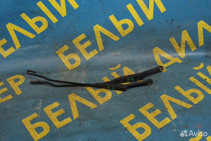 Поводки дворников Audi A4