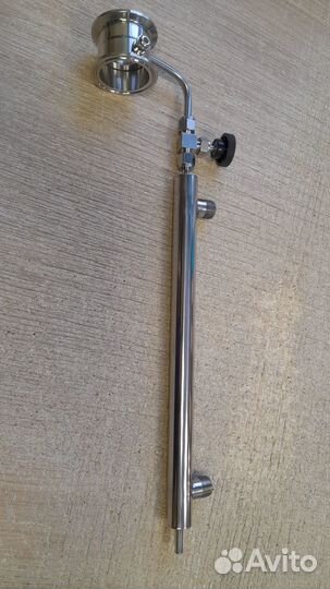 Узел отбора по жидкости стаканного типа с игольчат