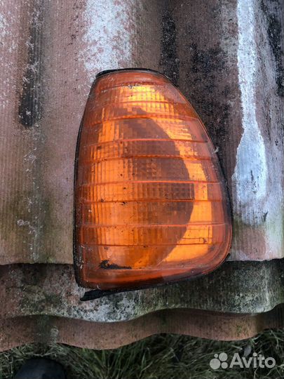 Продам поворотник от mercedes W123