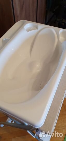 Пеленальный столик с ванночкой cam