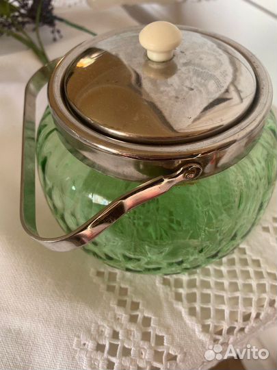 Сахарница и салатник цветное стекло