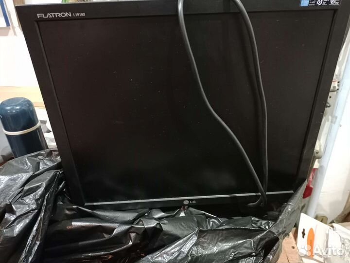 Монитор LG flatron 1919