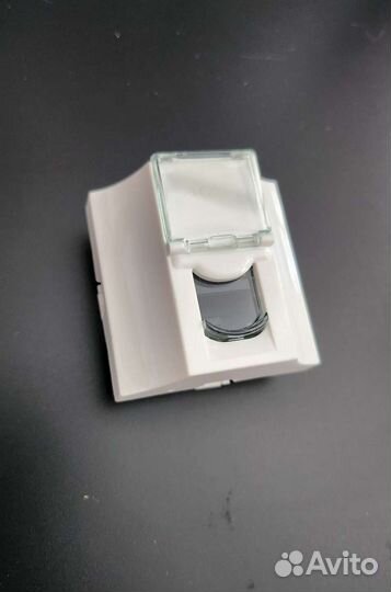 Розетка компьютерная Legrand