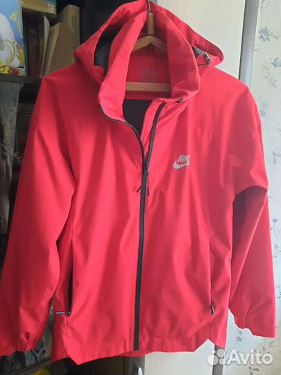 Куртка ветровка