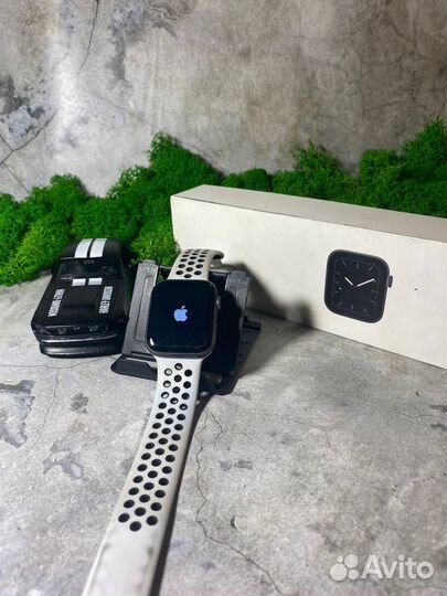 Apple watch series 5 44mm