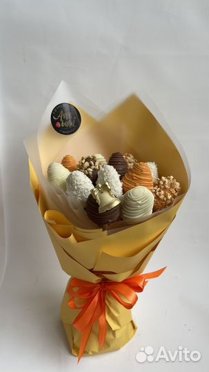 Клубничный букет