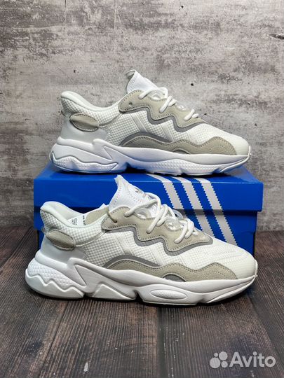 Кроссовки adidas ozweego женские