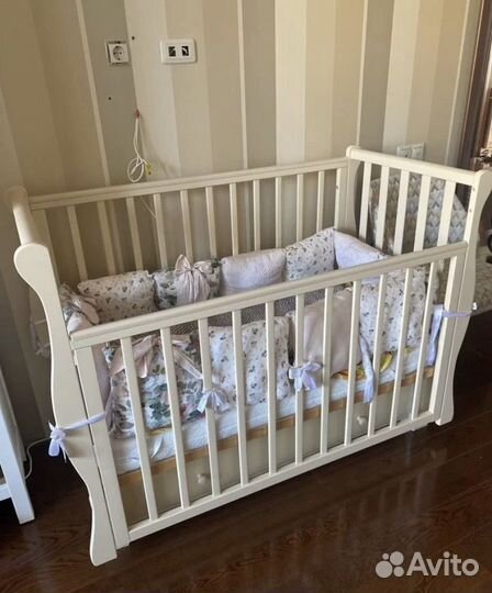 Бортики в детскую кроватку и балдахин