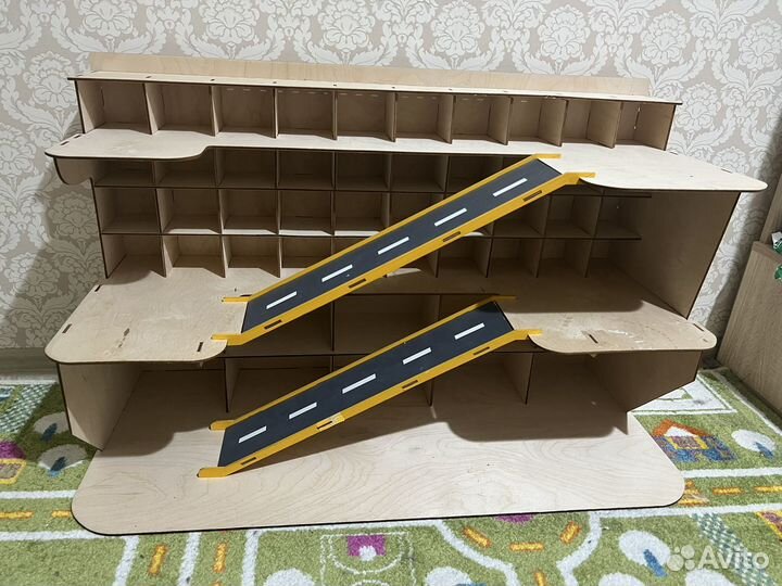 Гараж для машинок