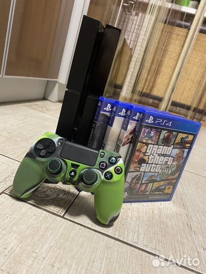Игровая приставка ps4