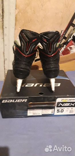 Коньки хоккейные