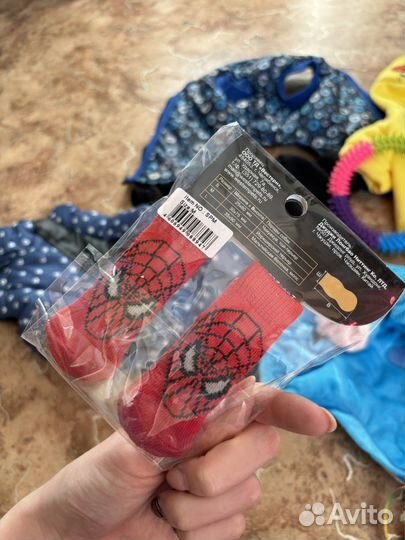 Одежда, товары для собак