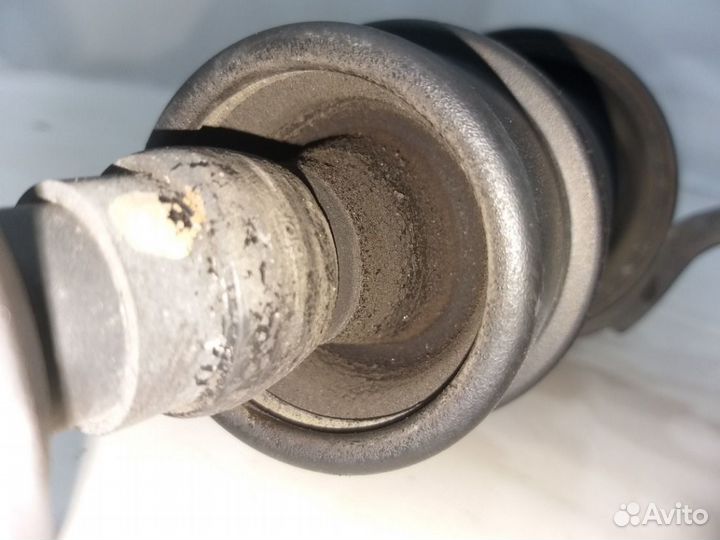 Карданный вал Subaru Forester SG5 EJ205 2004