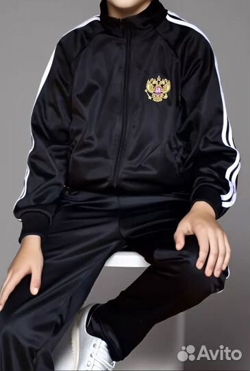 Спортивный костюм для мальчика 140