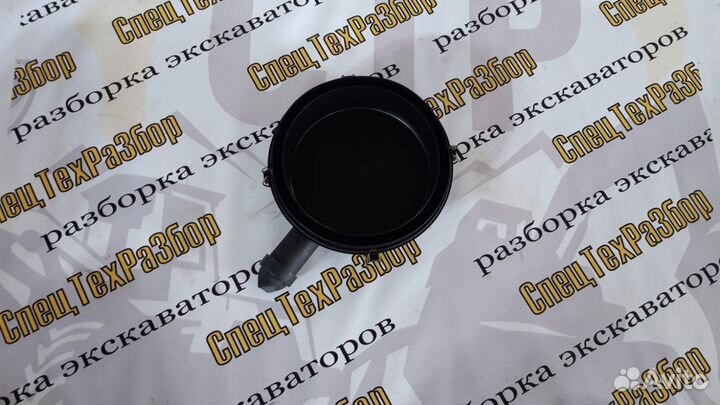 Крышка корпуса воздушного фильтра Hitachi ZX200