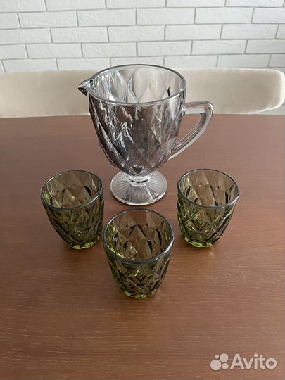 Графин с бокалами
