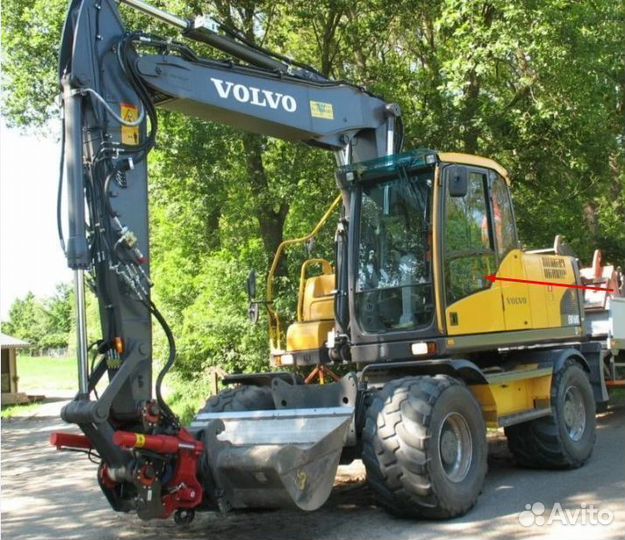 Стекло двери нижнее на экскаватор Volvo EW 160