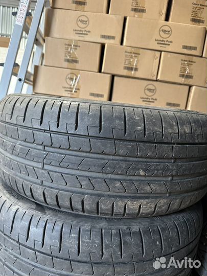 Pirelli P Zero Sports CAR 225/40 R19 и 255/35 R19