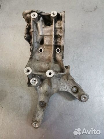 Кронштейн генератора Audi A4 S4 A5 06J903143AK